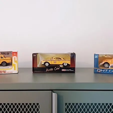 Taxi - *